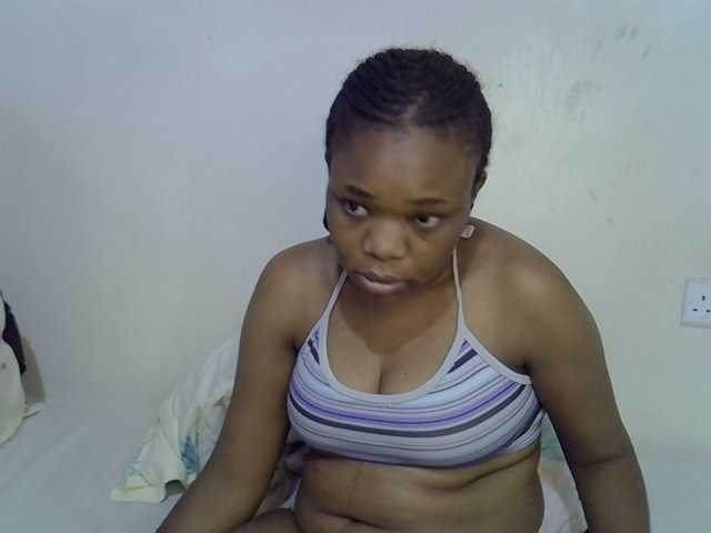 Ebonybootygirl live cam