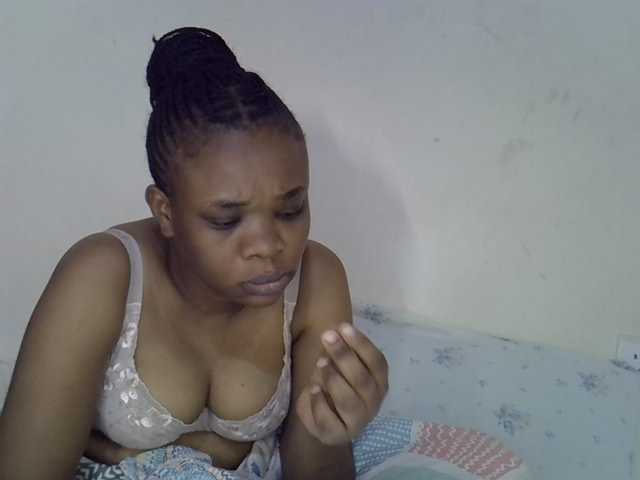 Ebonybootygirl live cam on BongaCams