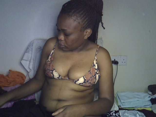 Ebonybootygirl live webcam show