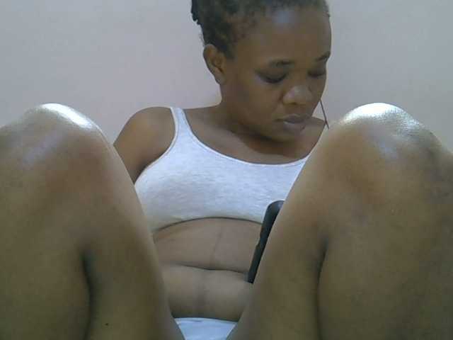 Ebonybootygirl's BongaCams show and profile