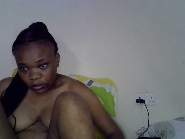 Ebonybootygirl live cam on BongaCams