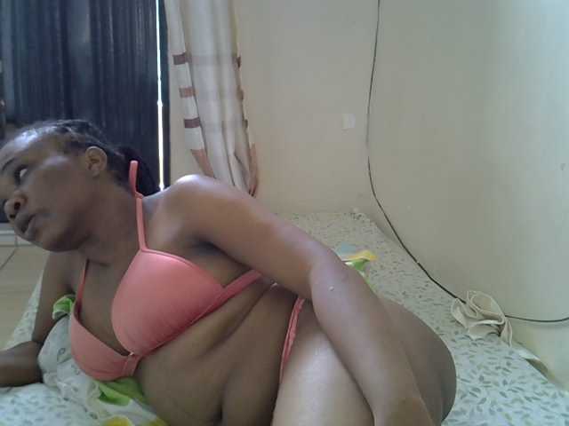 Ebonybootygirl live cam on BongaCams