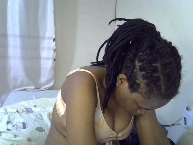 Ebonybootygirl live cam on BongaCams