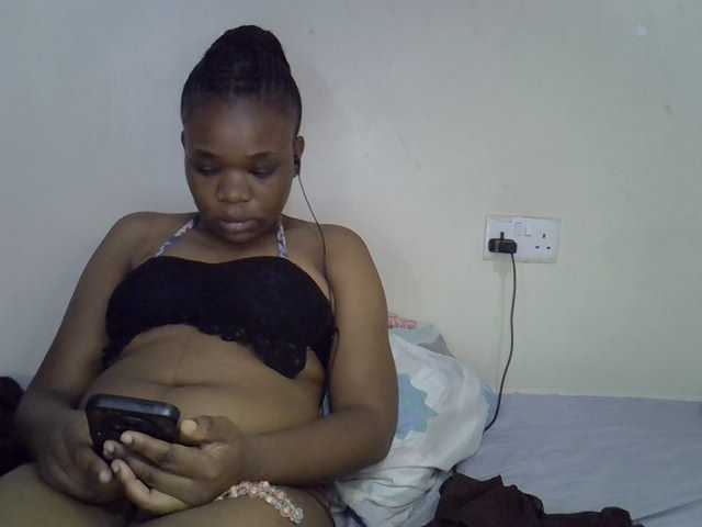 Ebonybootygirl live cam on BongaCams