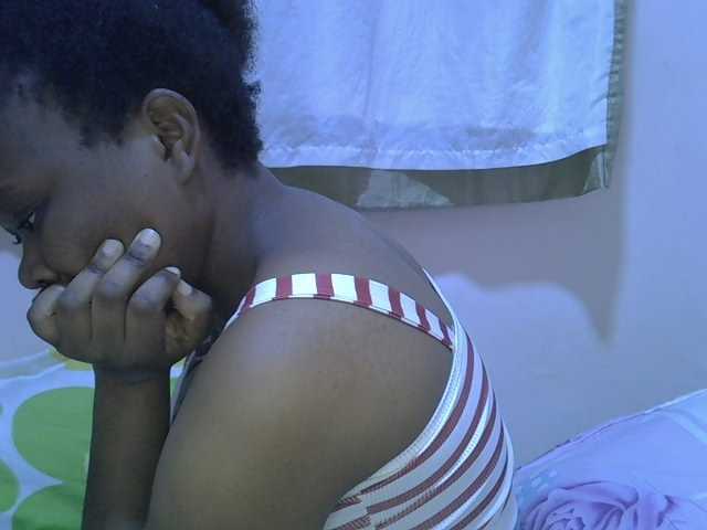 Ebonybootygirl live cam on BongaCams