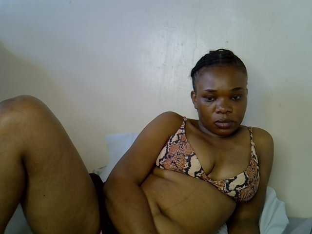 Ebonybootygirl live cam on BongaCams
