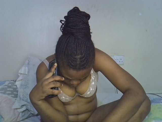 Ebonybootygirl live cam on BongaCams