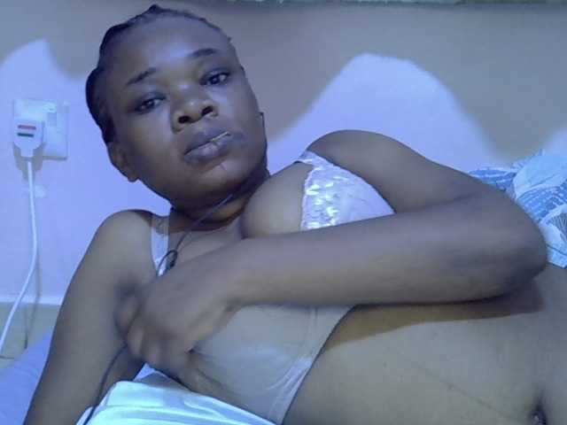 Ebonybootygirl live cam on BongaCams