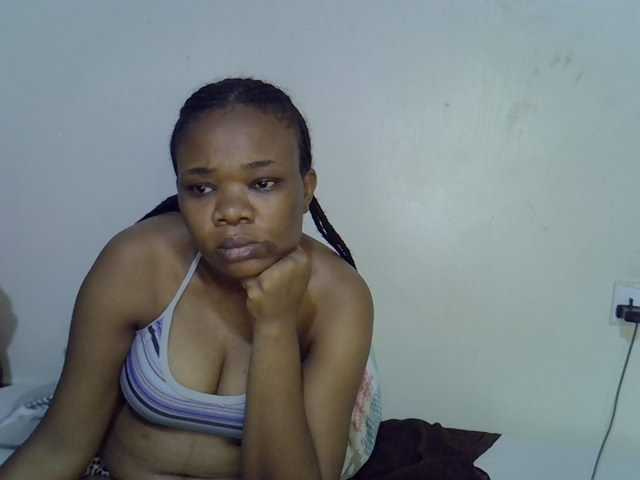 Ebonybootygirl — live female cam
