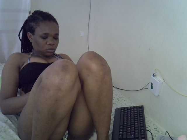Ebonybootygirl live cam on BongaCams