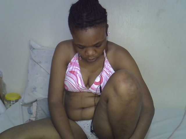 Ebonybootygirl live cam on BongaCams