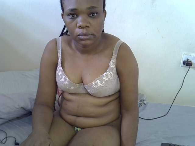 Ebonybootygirl live cam on BongaCams