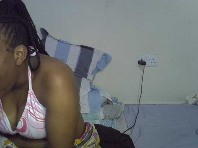 Ebonybootygirl live cam on BongaCams