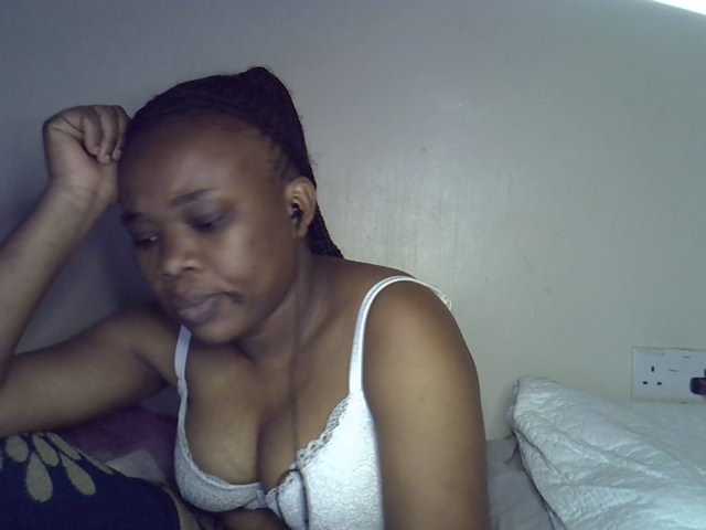 Ebonybootygirl live cam on BongaCams