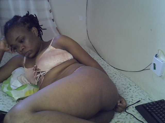 Ebonybootygirl live cam on BongaCams