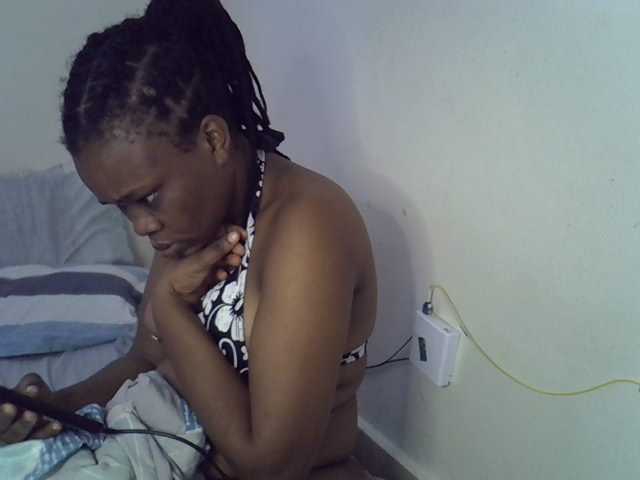 Ebonybootygirl live cam on BongaCams
