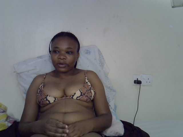 Ebonybootygirl live cam on BongaCams