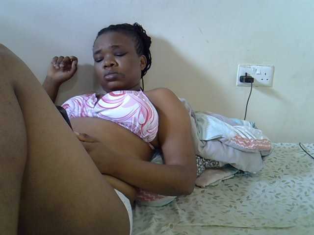 Ebonybootygirl live cam on BongaCams