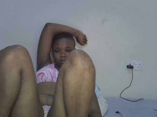 Ebonybootygirl live cam on BongaCams
