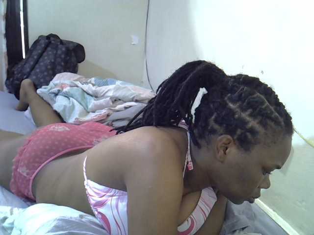 Ebonybootygirl live cam on BongaCams