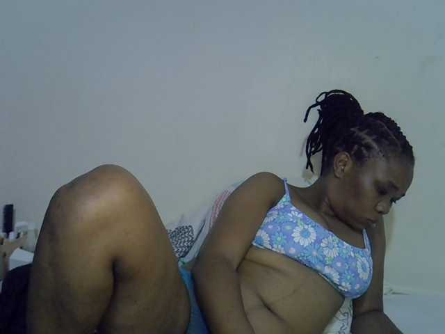 Ebonybootygirl live cam on BongaCams