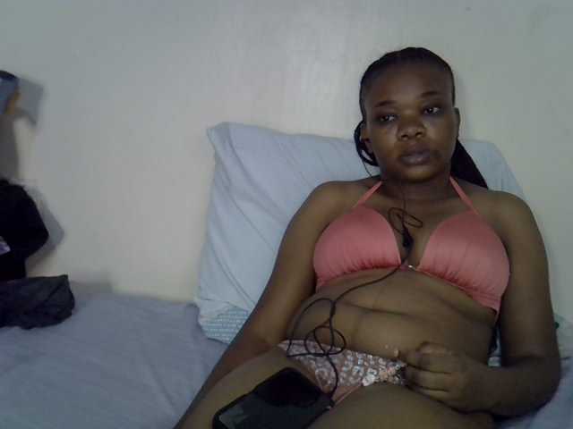 Ebonybootygirl live cam on BongaCams