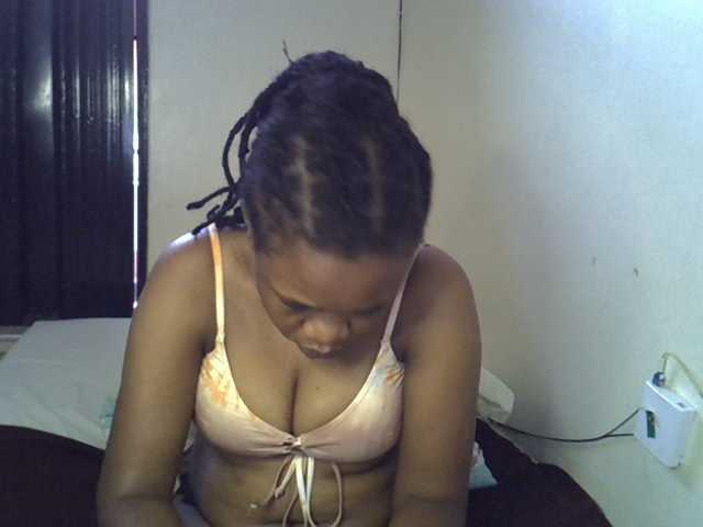 Ebonybootygirl live cam on BongaCams