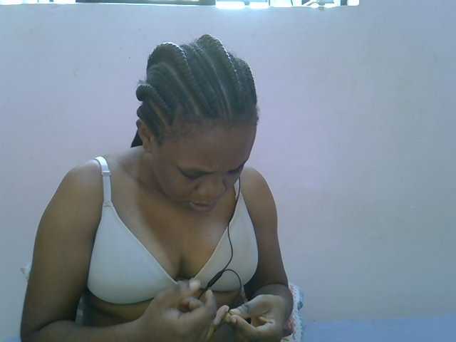 Ebonybootygirl live cam on BongaCams