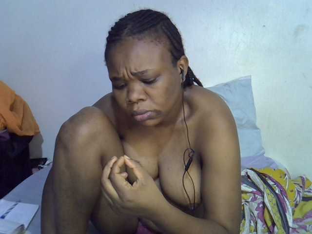 Ebonybootygirl live cam on BongaCams