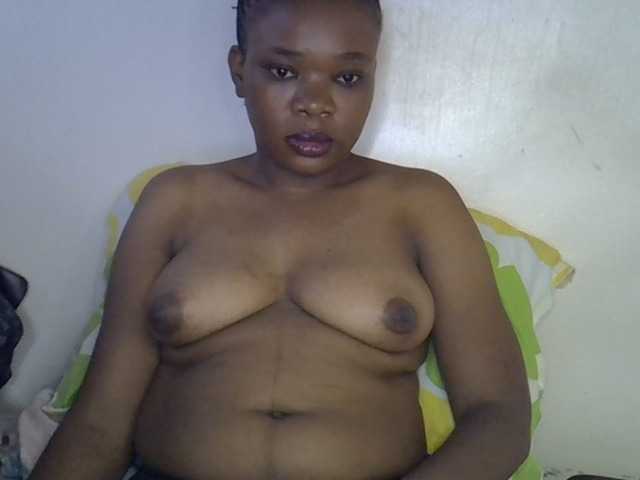 Ebonybootygirl live cam on BongaCams