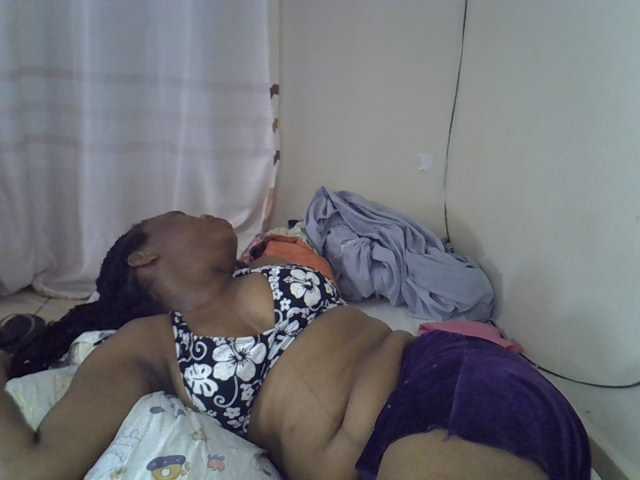 Ebonybootygirl live cam on BongaCams