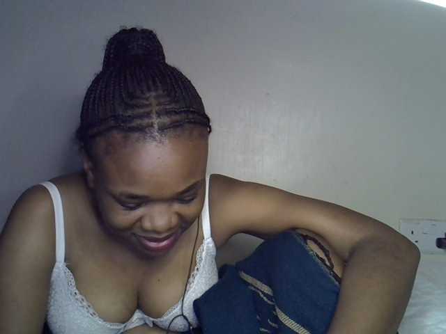 Ebonybootygirl live cam on BongaCams