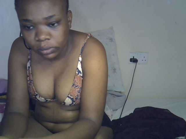 Ebonybootygirl live webcam show