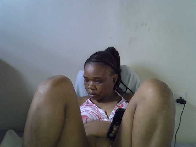 Ebonybootygirl live webcam show