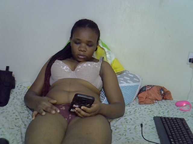 Ebonybootygirl live cam on BongaCams