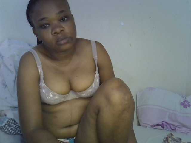 Ebonybootygirl live webcam show