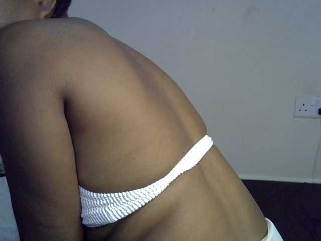 Ebonybootygirl live cam