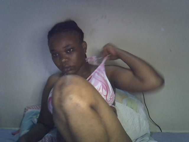Ebonybootygirl live webcam show