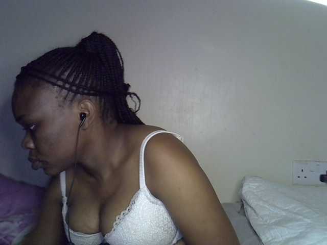 Ebonybootygirl live cam on BongaCams