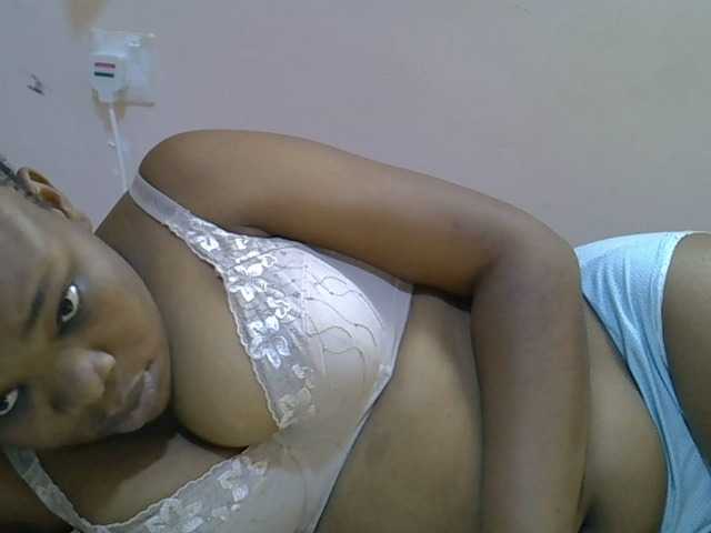 Ebonybootygirl's BongaCams show and profile