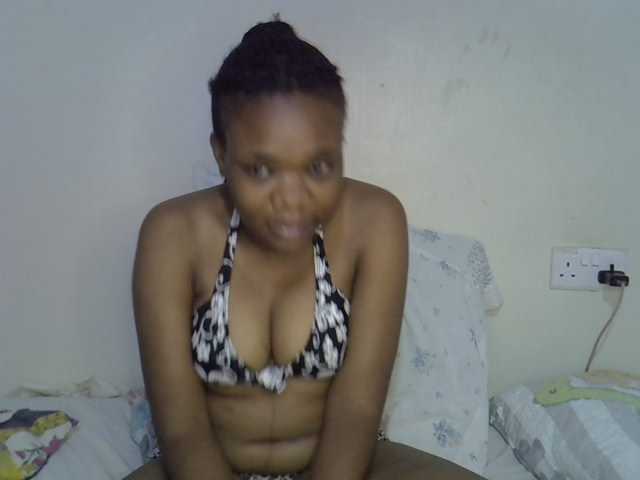 Ebonybootygirl live cam on BongaCams