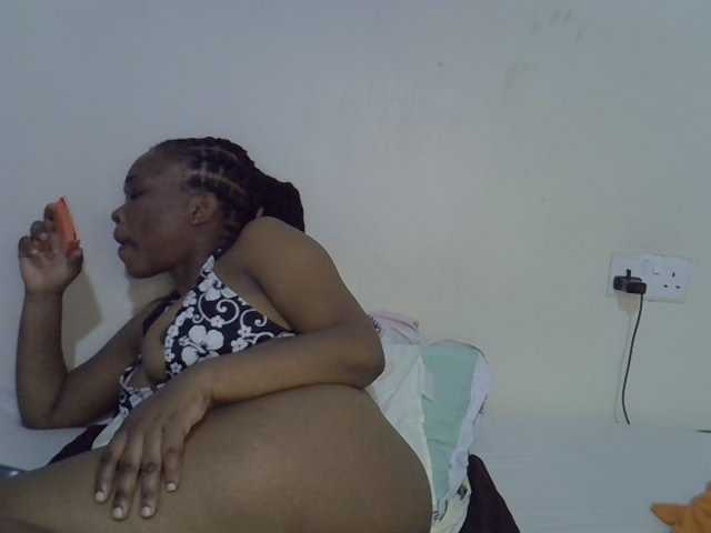 Ebonybootygirl live cam on BongaCams