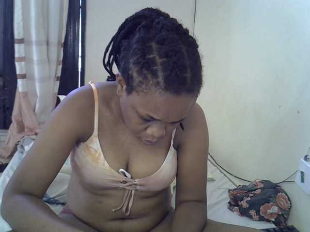 Ebonybootygirl live cam on BongaCams