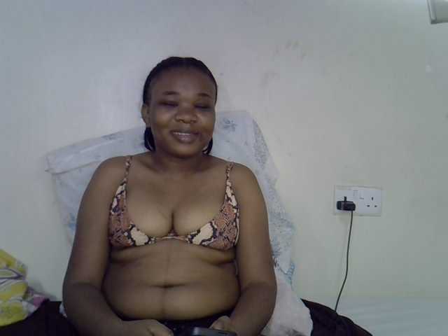 Ebonybootygirl live webcam show