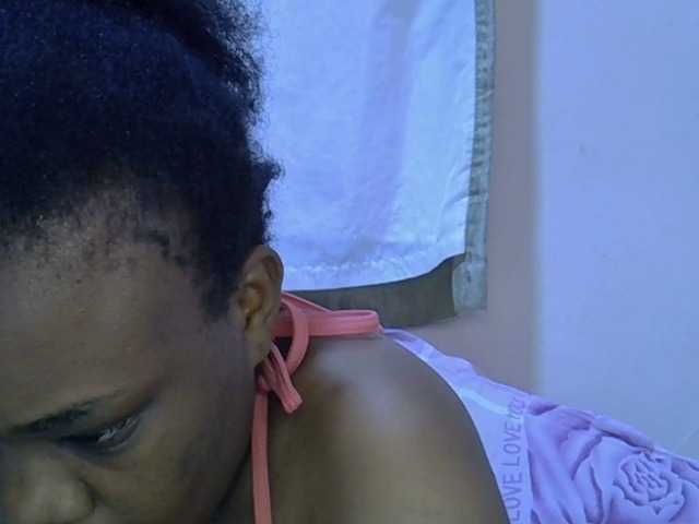 Ebonybootygirl live cam on BongaCams