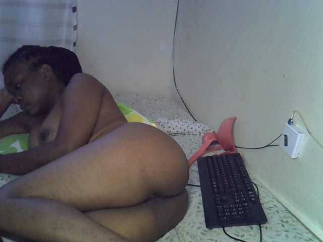 Ebonybootygirl live cam on BongaCams