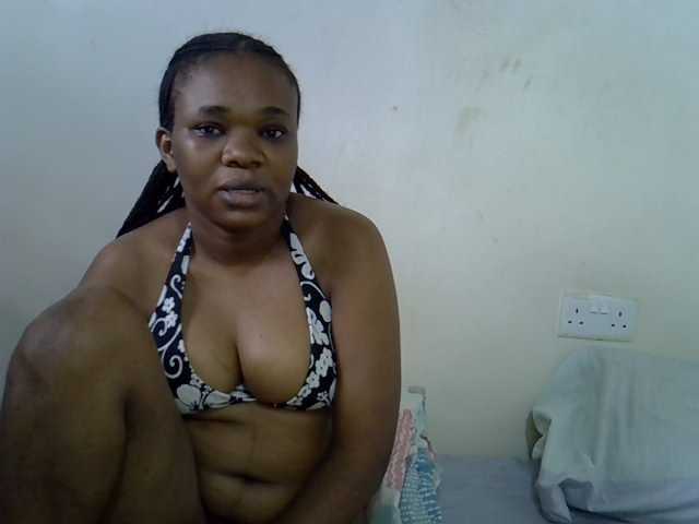Ebonybootygirl — live female cam