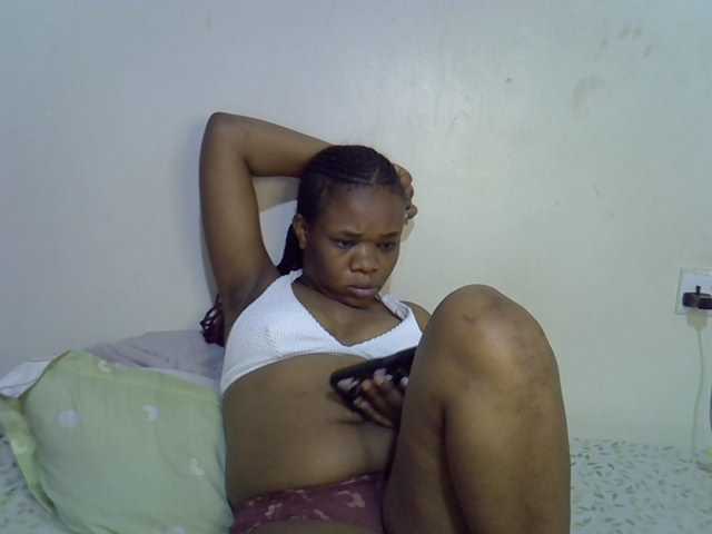 Ebonybootygirl live cam on BongaCams