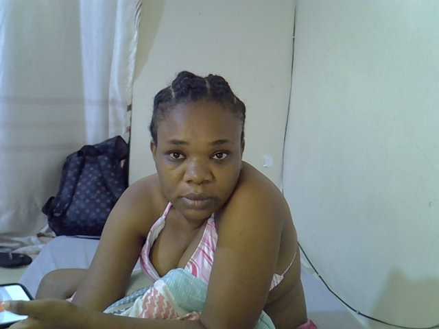 Ebonybootygirl live cam on BongaCams