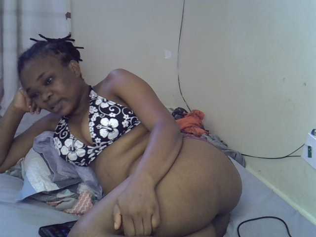 Ebonybootygirl live cam on BongaCams